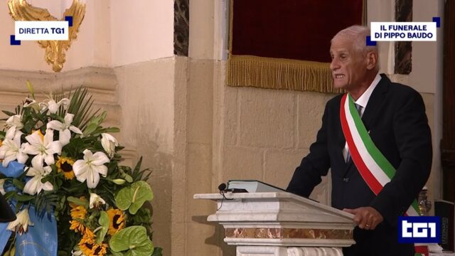 Funerali Pippo Baudo Giovanni Burtone