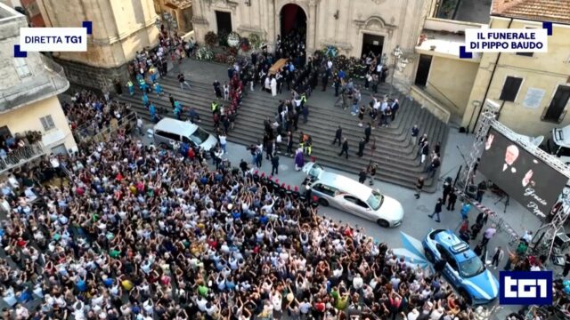 Funerali Pippo Baudo Rai 1