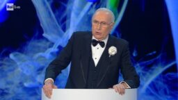 Funerali Pippo Baudo programmazione tv Rai