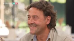 Bake Off Italia 26 settembre Gianluca grembiule blu