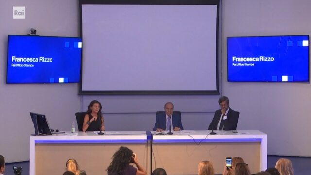 Porta a Porta Cinque Minuti 2025 conferenza stampa dichiarazioni