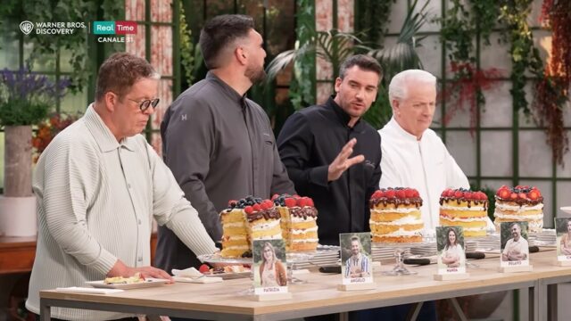 Bake Off Italia 31 ottobre grembiule blu