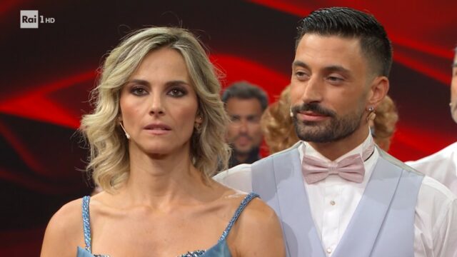 Ballando con le stelle 2025 diretta 18 ottobre coppie in gara