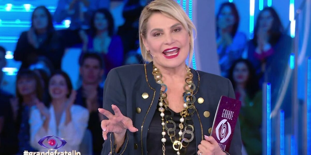 Grande Fratello, la diretta del 30 ottobre: Valentina entra in Casa come ospite, chi al televoto Grande Fratello diretta 30 ottobre cosa è successo