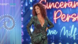 Sinceramente Persia One Milf Show 2 novità