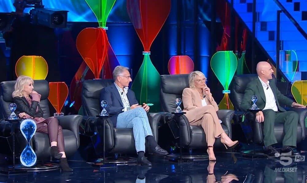 Tu Si Que Vales 2025, il racconto della quinta puntata: Ferilli e Camassa vincono nel lyp sinc, talenti ed ascolti Tu Si Que Vales 2025 quinta puntata lyp sinc