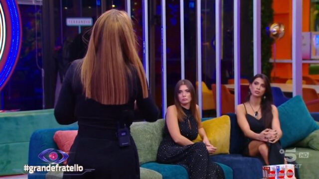 Grande Fratello 3 novembre diretta scontro Valentina Rasha
