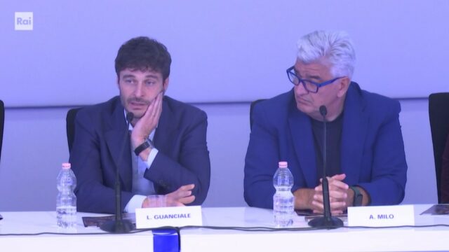Il Commissario Ricciardi 3 diretta conferenza stampa Lino Guanciale Il Commissario Ricciardi 3 diretta conferenza stampa Lino Guanciale