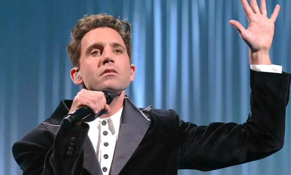 Mika Hyperlove Spinning Out Tour